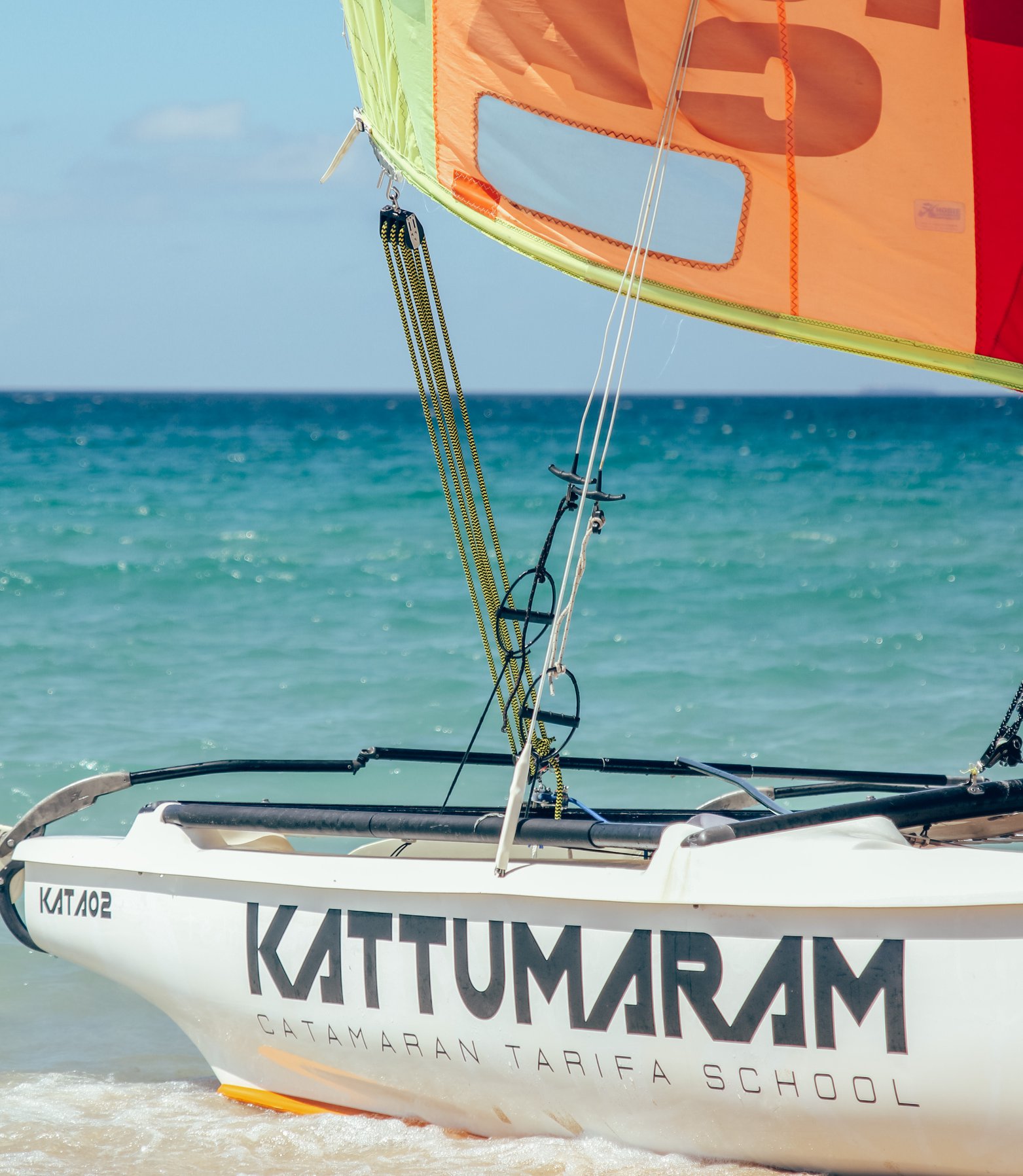 catamaran barco tarifa